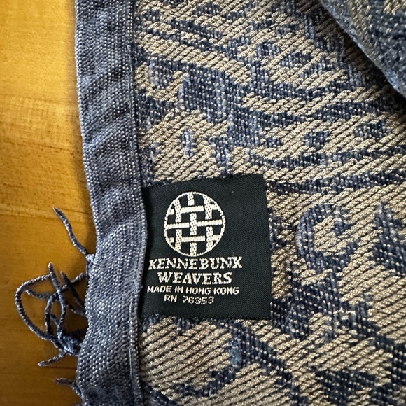 Chenille-esque Throw with Jacquard Look Pattern - Picture 3 of 3